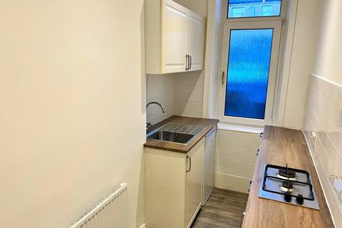 2 bedroom terraced house to rent, Tanfield Road, Huddersfield, West Yorkshire, HD1