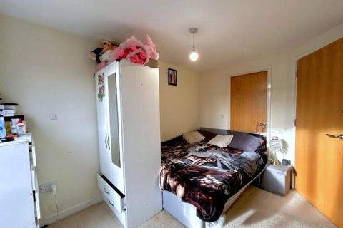 2 bedroom apartment to rent, Park Road, London, EN4