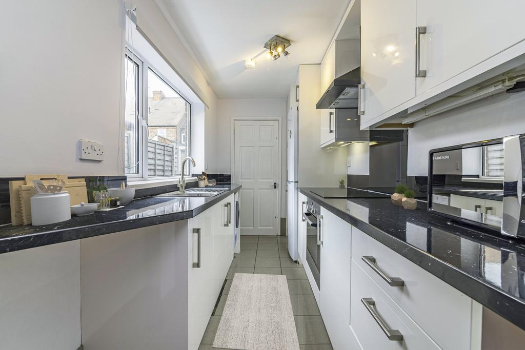 12 Lamcote Grove-16