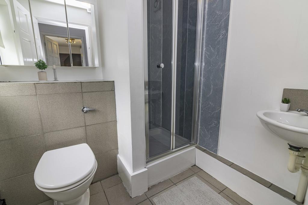 12 Lamcote Grove-17