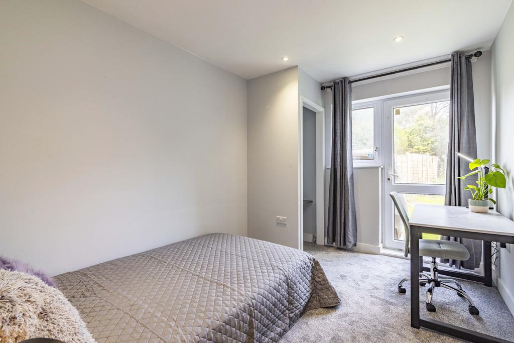 29 Broughton Drive-67