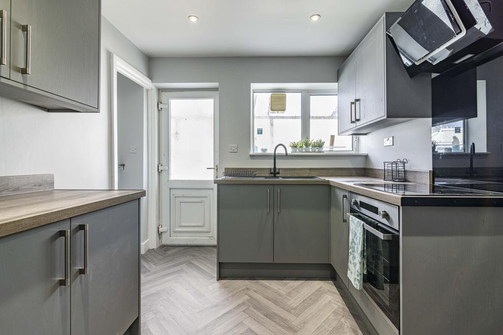 29 Broughton Drive-77