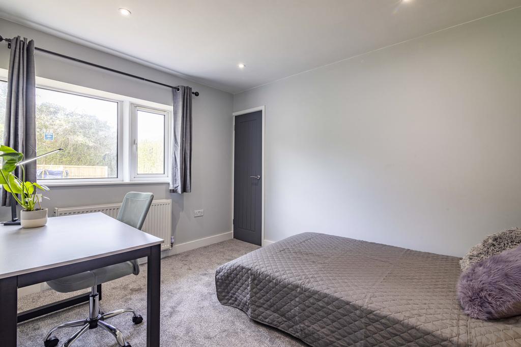 29 Broughton Drive-55