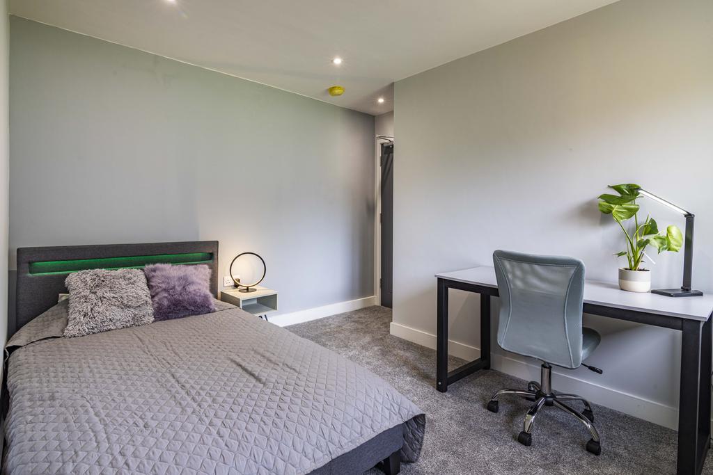 29 Broughton Drive-56