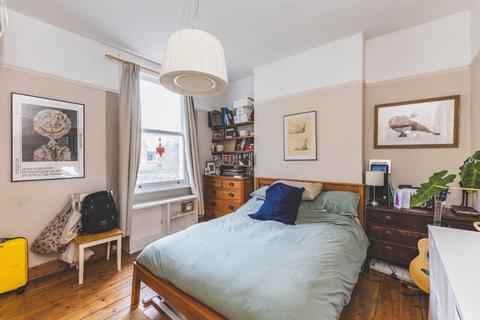 2 bedroom flat to rent, Norwood Road, Herne Hill SE24