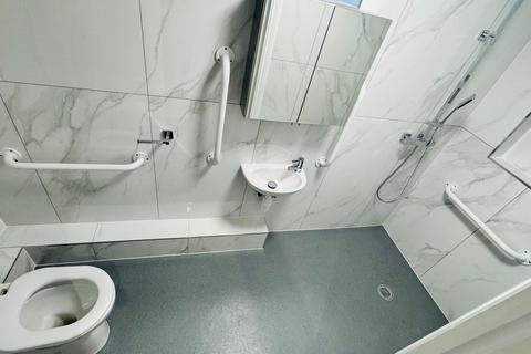 3 bedroom flat to rent, Alders Road, Edgware HA8