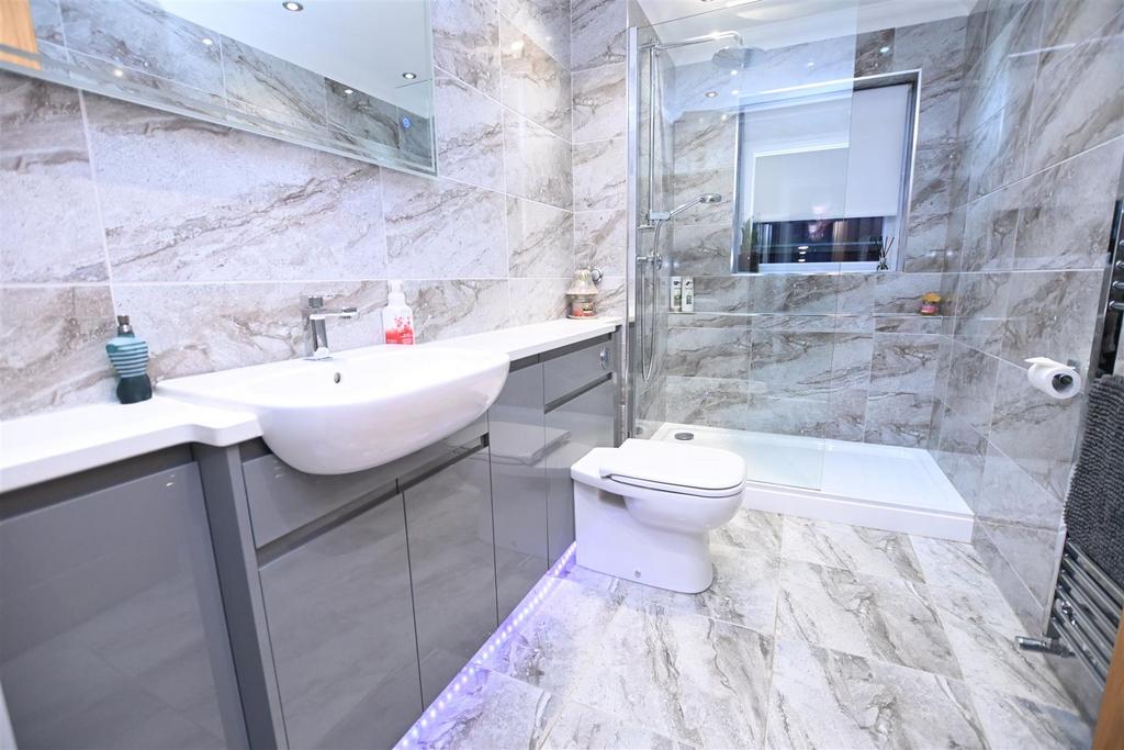 Groundfloor Shower Room