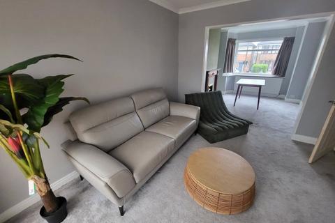 3 bedroom semi-detached house to rent, Woolacombe Lodge Road, Birmingham, West Midlands, B29