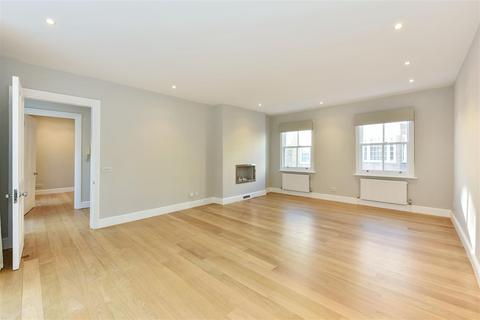4 bedroom terraced house to rent, Peel Street, Kensington, W8