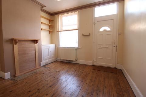 3 bedroom terraced house to rent, Paget Street, Loughborough LE11
