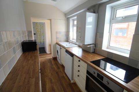 3 bedroom terraced house to rent, Paget Street, Loughborough LE11