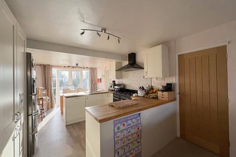 undefined, Tewkesbury GL20
