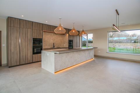 4 bedroom property to rent, Route de la Mare, Castel, Guernsey, GY5