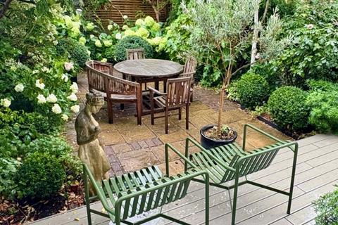 3 bedroom terraced house for sale, Spenser Mews, London, SE21