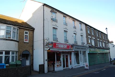1 bedroom flat to rent, 21 Station Street, Sittingbourne, Kent, ME10