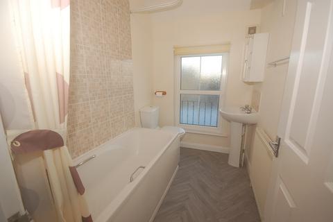 1 bedroom flat to rent, 21 Station Street, Sittingbourne, Kent, ME10