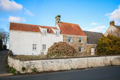 4 bedroom property for sale, Forest Road, Guernsey, GY8