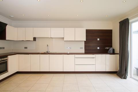 2 bedroom property to rent, New Paris Road, St Peter Port, Guernsey, GY1