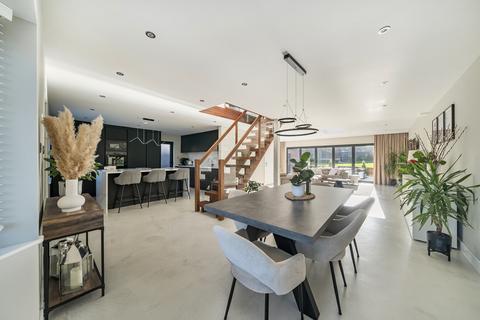 4 bedroom detached house for sale, The Spinney, Bishopstoke, Eastleigh, Hampshire, SO50