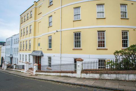 2 bedroom property to rent, Royal Gardens, St Peter Port, Guernsey, GY1