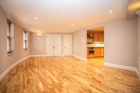 2 bedroom property to rent, Royal Gardens, St Peter Port, Guernsey, GY1