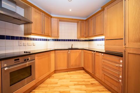 2 bedroom property to rent, Royal Gardens, St Peter Port, Guernsey, GY1