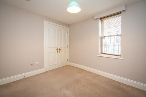 2 bedroom property to rent, Royal Gardens, St Peter Port, Guernsey, GY1
