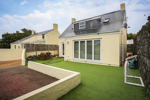 undefined, Route St Clair, Sampson's, Guernsey, GY2