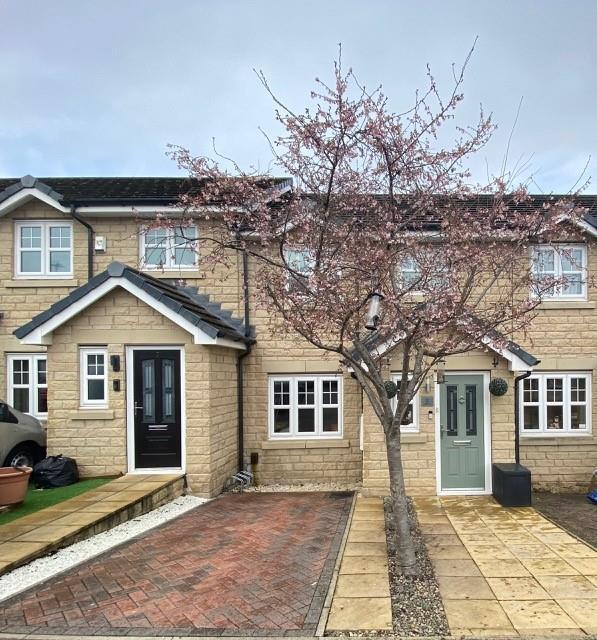 5 Greenfield View - Front Photo.jpg