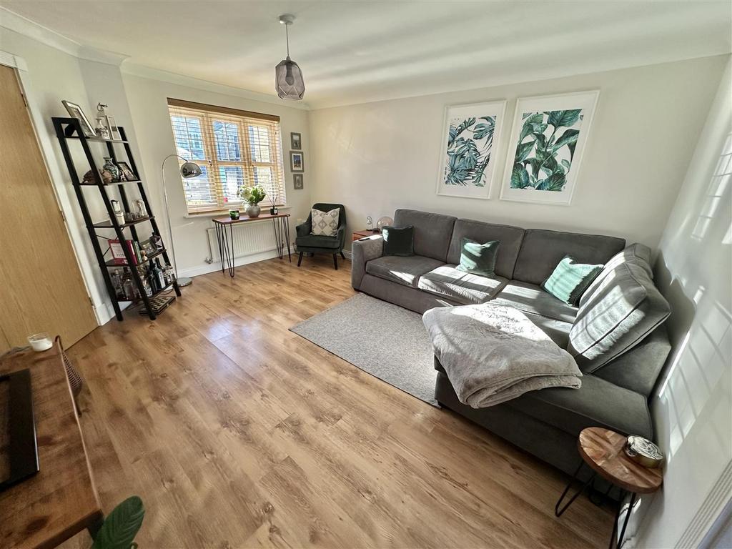 Bramleys Estate Agents - Greenfield View - Batley