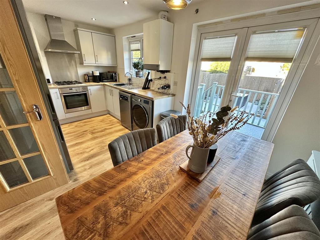 Bramleys Estate Agents - Greenfield View - Batley