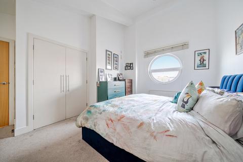 4 bedroom flat for sale, Farringdon Road, Farringdon, London, EC1M