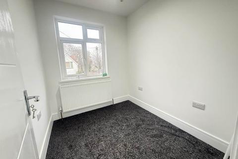 undefined, Woodland Avenue, Slough