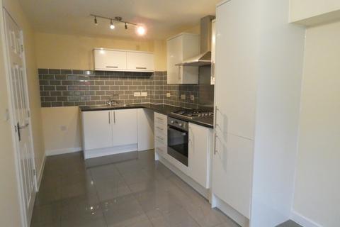 3 bedroom terraced house to rent, Courteenhall Drive, Corby NN17