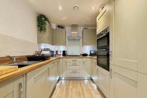 3 bedroom end of terrace house for sale, Sumner Chase, Binfield, Bracknell