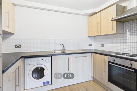2 bedroom apartment to rent, Spring Street, HU2