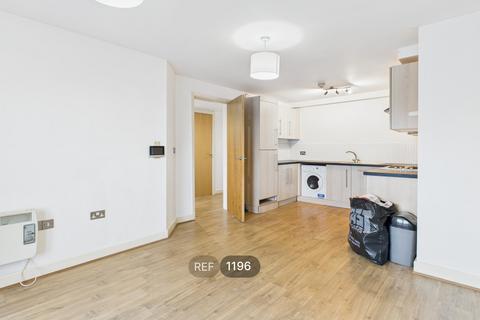 2 bedroom apartment to rent, Spring Street, HU2