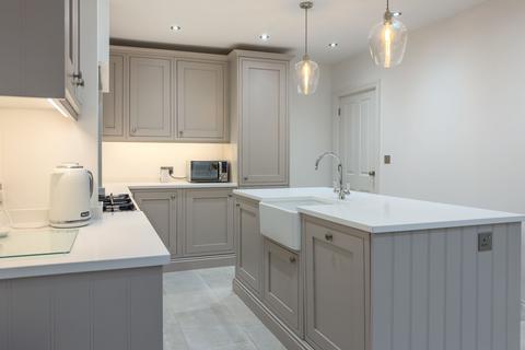 2 bedroom semi-detached bungalow for sale, Brighouse, Brighouse HD6