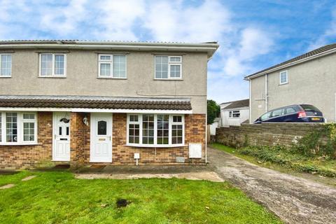 3 bedroom house to rent, Easterly Close, Brackla, CF31 2NA
