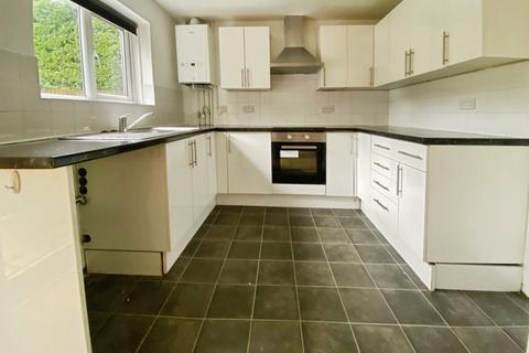 3 bedroom house to rent, Easterly Close, Brackla, CF31 2NA