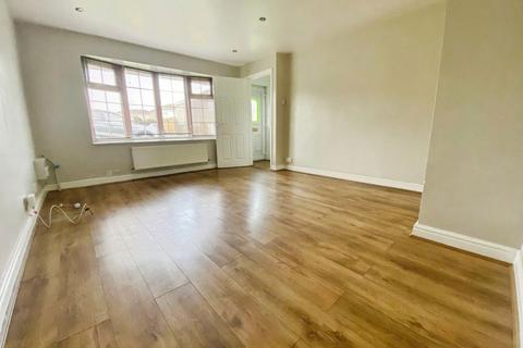3 bedroom house to rent, Easterly Close, Brackla, CF31 2NA