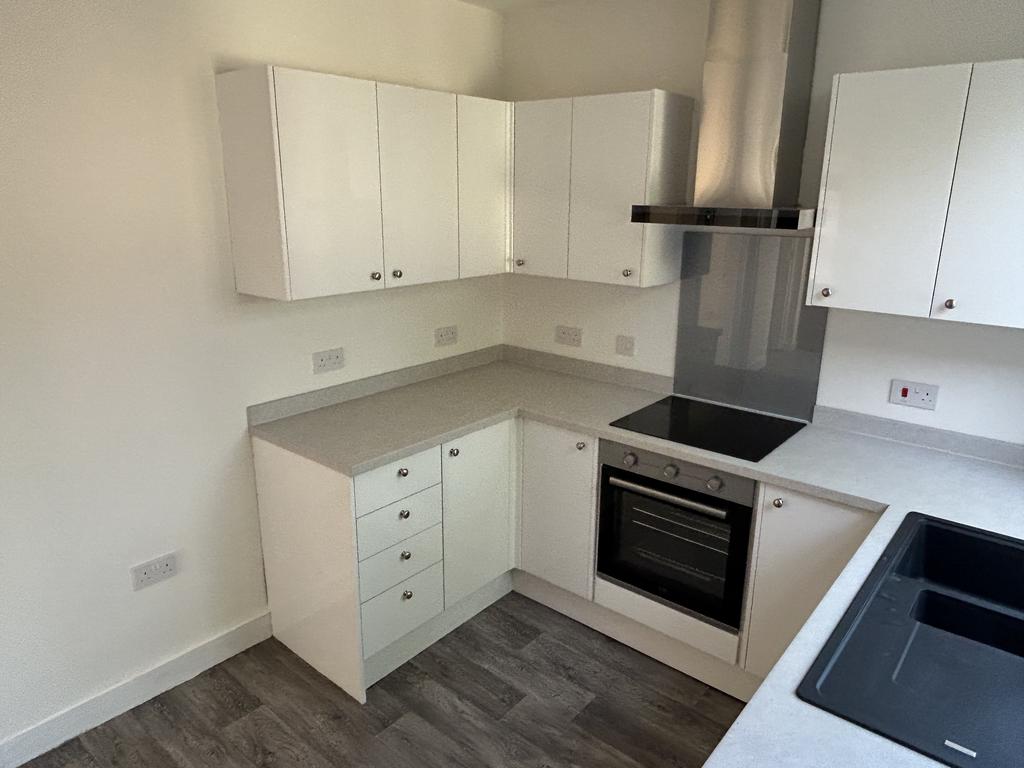 LL Kitchen 2