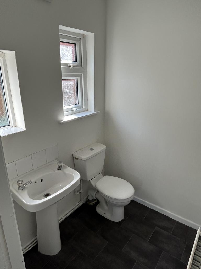 LL Downstairs WC