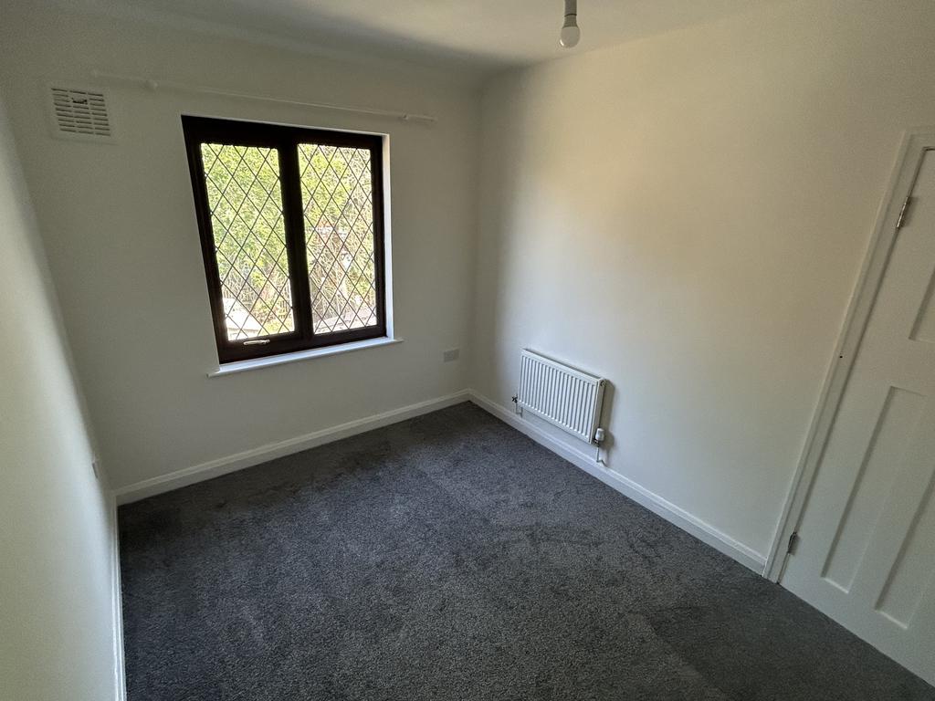 LL Bedroom 2