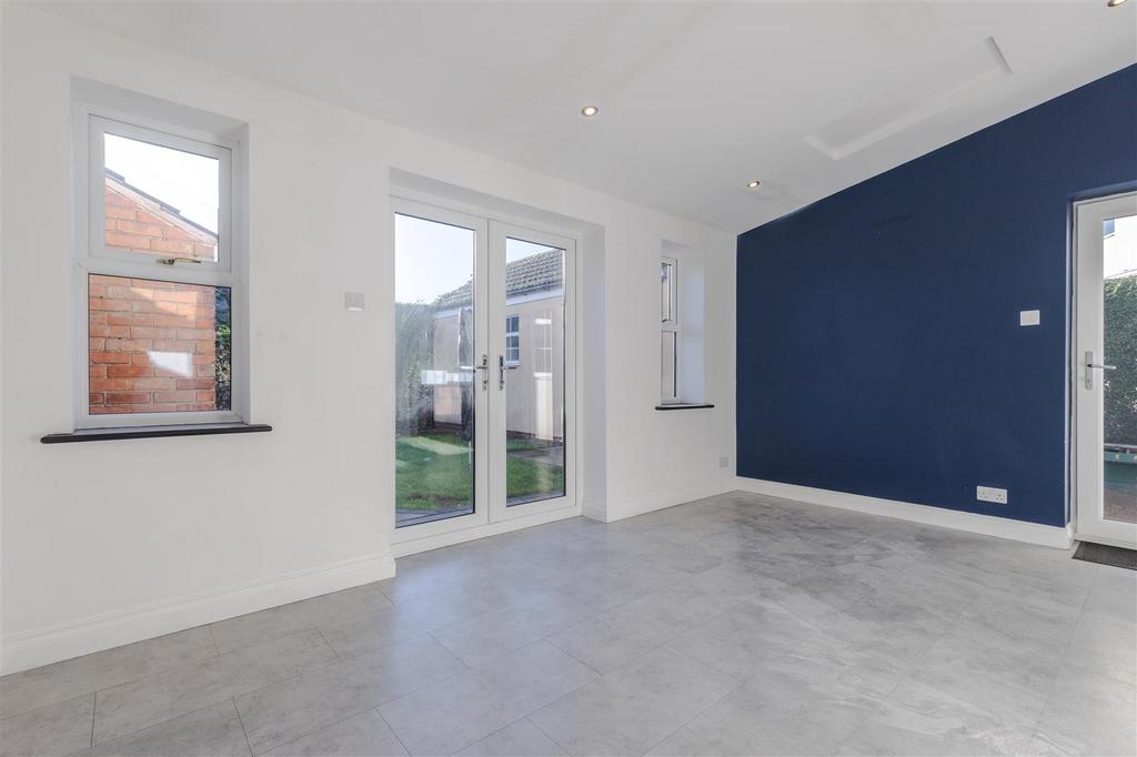 Dining/ family room