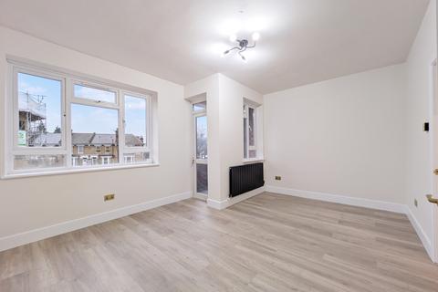 2 bedroom flat to rent, Chestnut House, Brockley Road, London, SE4