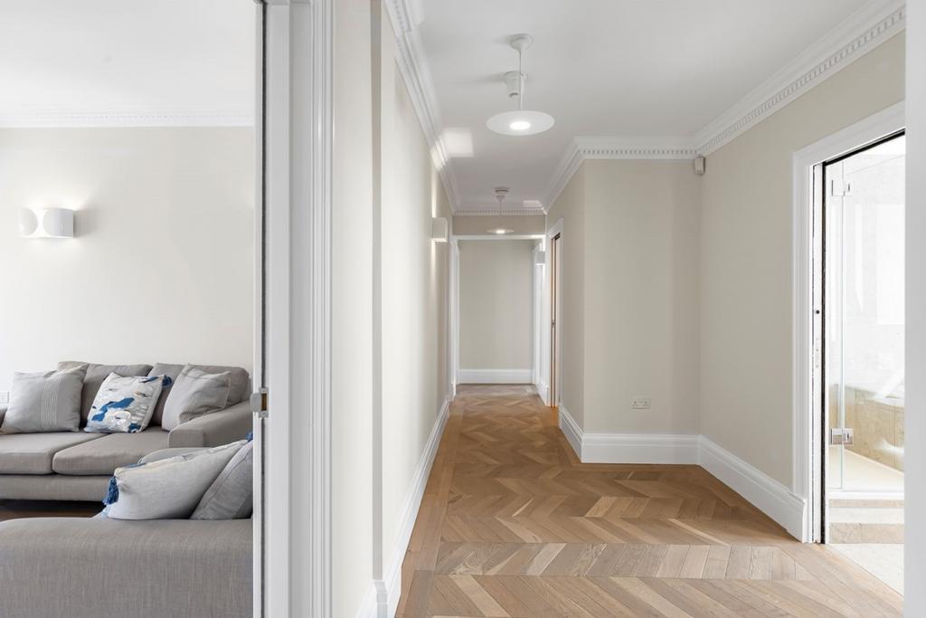 HDWE-Weymouth St-...