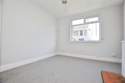 2 bedroom semi-detached house for sale, North Parade, Scunthorpe