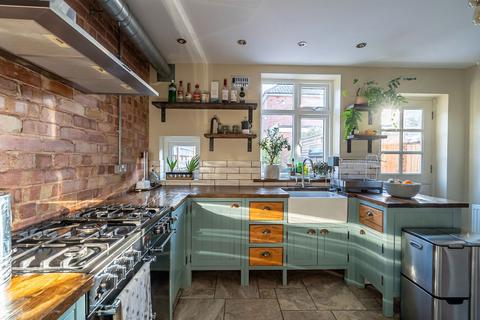 3 bedroom terraced house for sale, Holly Bank Road, York YO24