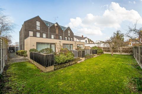 2 bedroom apartment for sale, Old Bridge Road, Whitstable